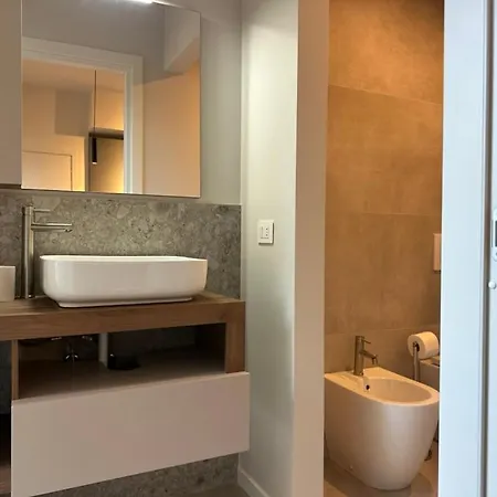 Moderno Monolocale Con Aria Condizionata In Centro Appartement